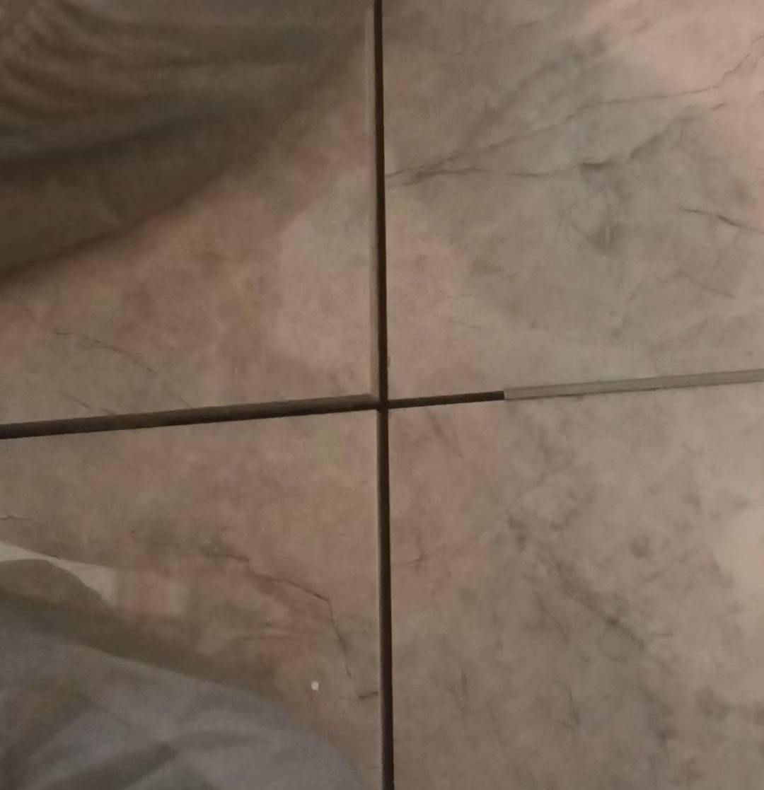 瓷砖空鼓怎么样(瓷砖空鼓怎么样用胶补救)